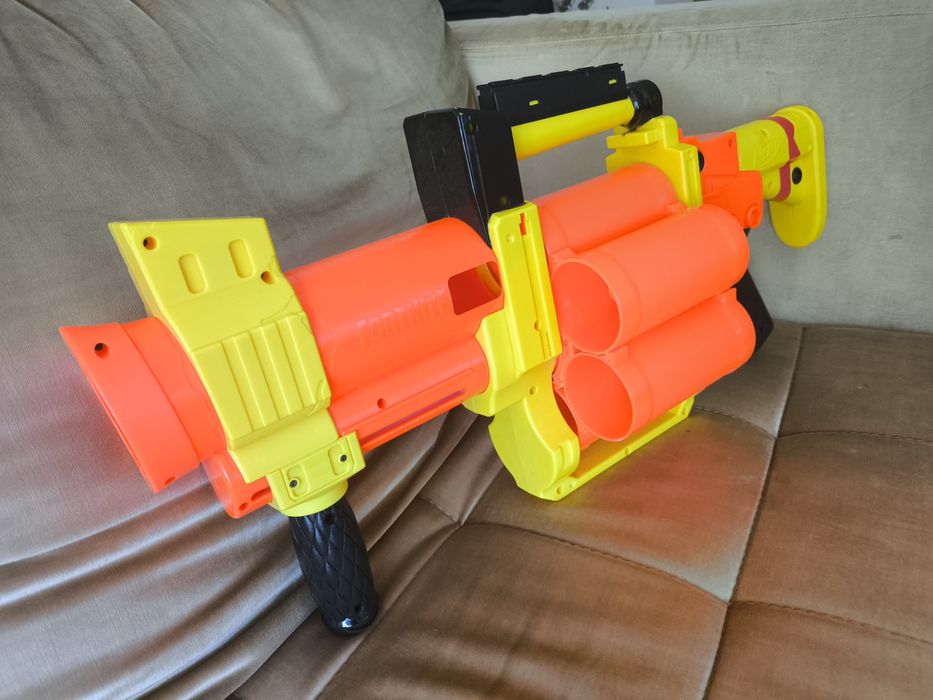 NERF Fortnite GL (Lançador de Granadas. Muito Bom)