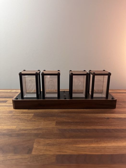 Zegar elektroniczny LED w stylu nixie