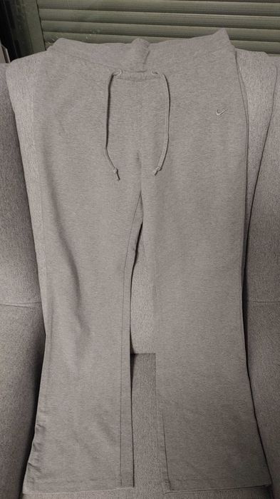 Spodnie damskie dresowe Nike