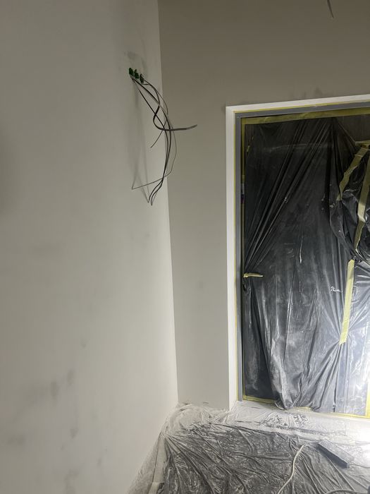 Шпаклювання, фарбування стін