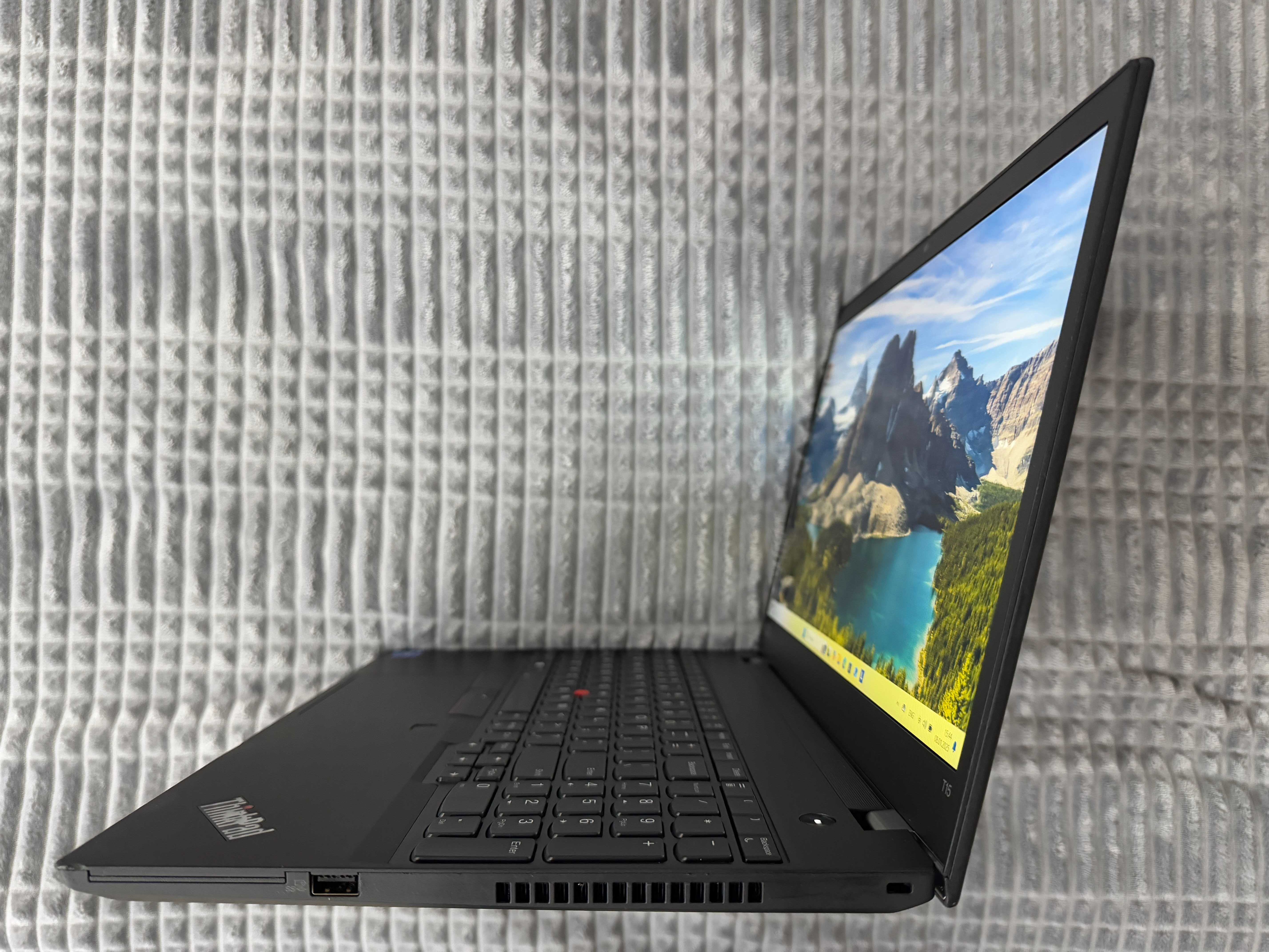 Ноутбук Lenovo ThinkPad T15 | i5-1145G7 | Ram-16 SSD-512 | IPS FHD