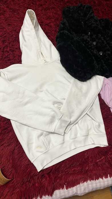 Віддам жіночі речі