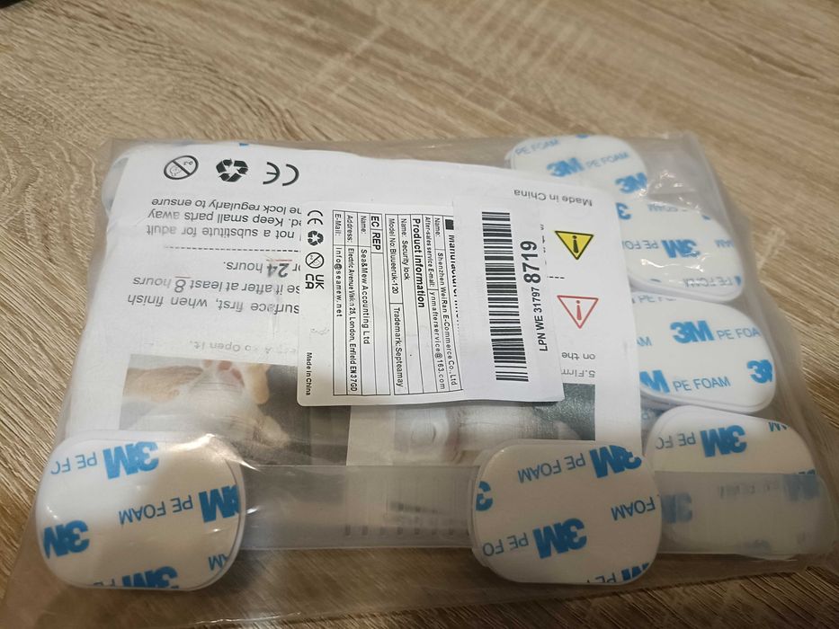 Uchwyty bezpieczeństwa na szafkę dla dzieci