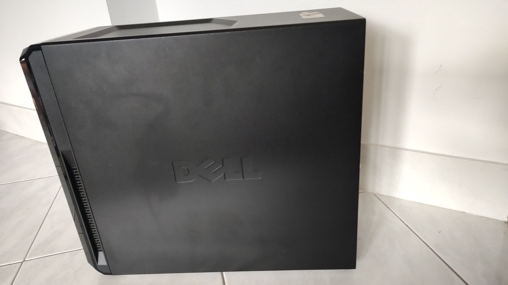 Komputer Intel Core 2 Quad Q8300 4x2.50GHz -  kompletny domowy/biurowy