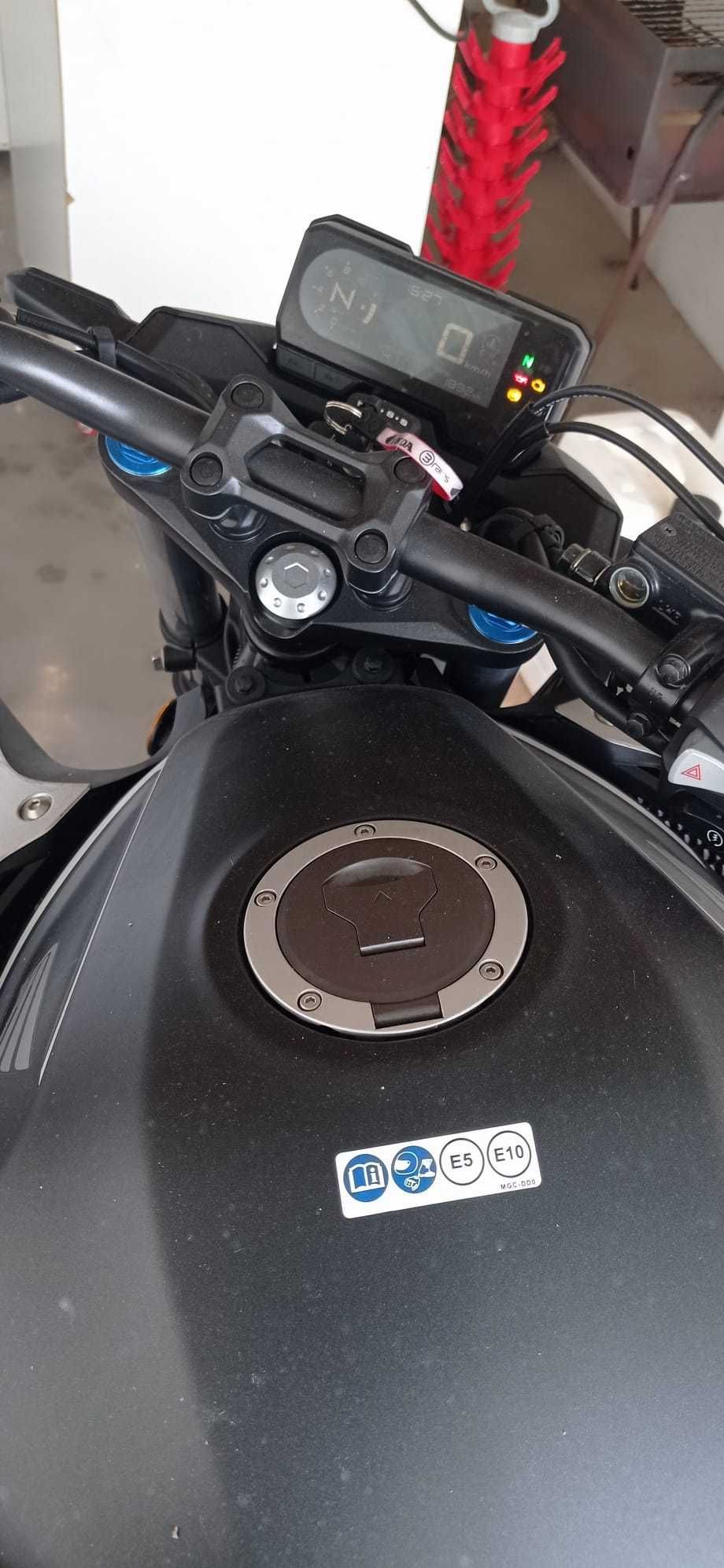 Honda CB500F 1800km