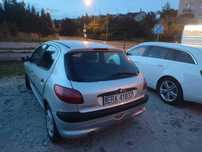 Sprzedaję Peugeota 206.