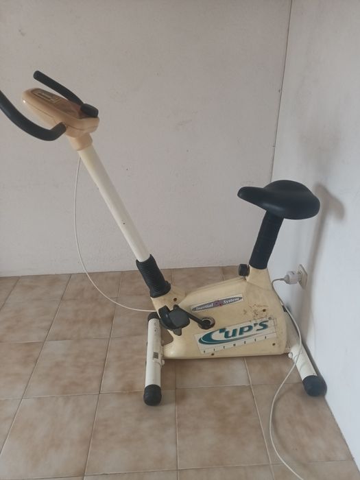 Bicicleta de ginásio