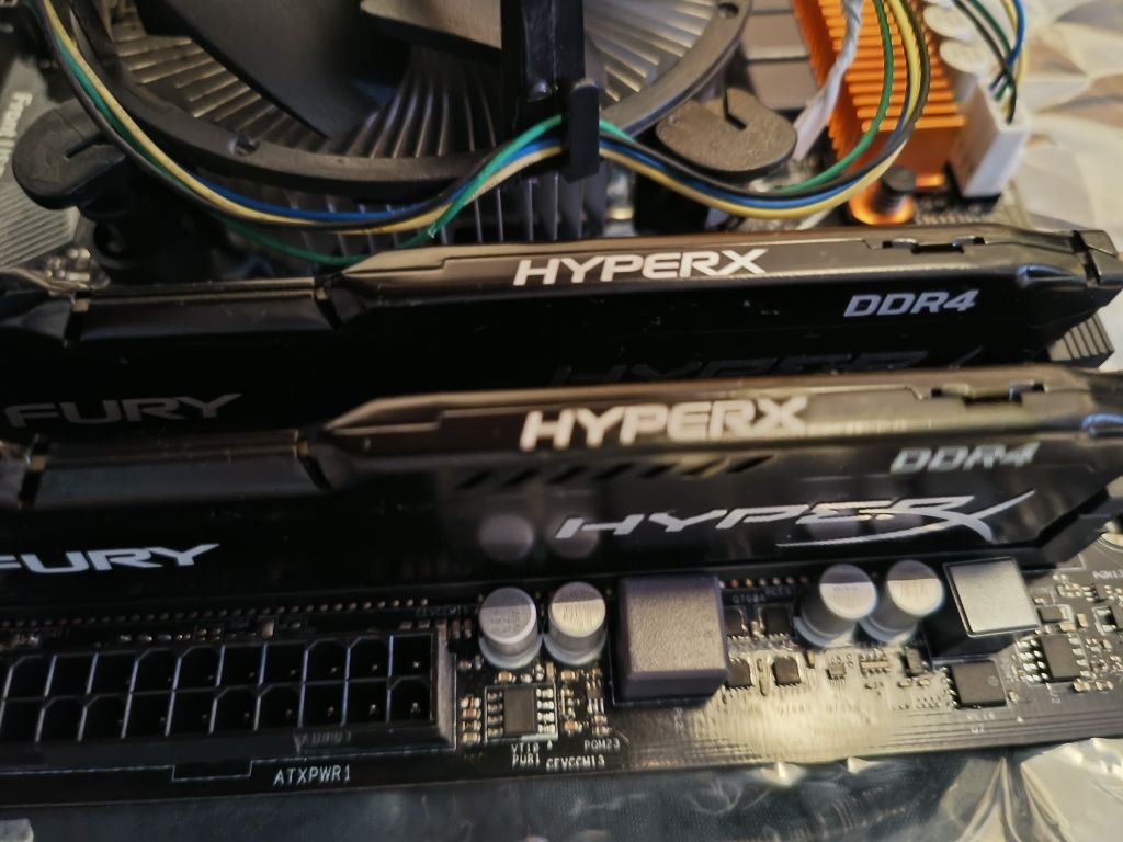 Intel i5-6500 + Motherboard ASRock + 2x8GB HyperX Ram