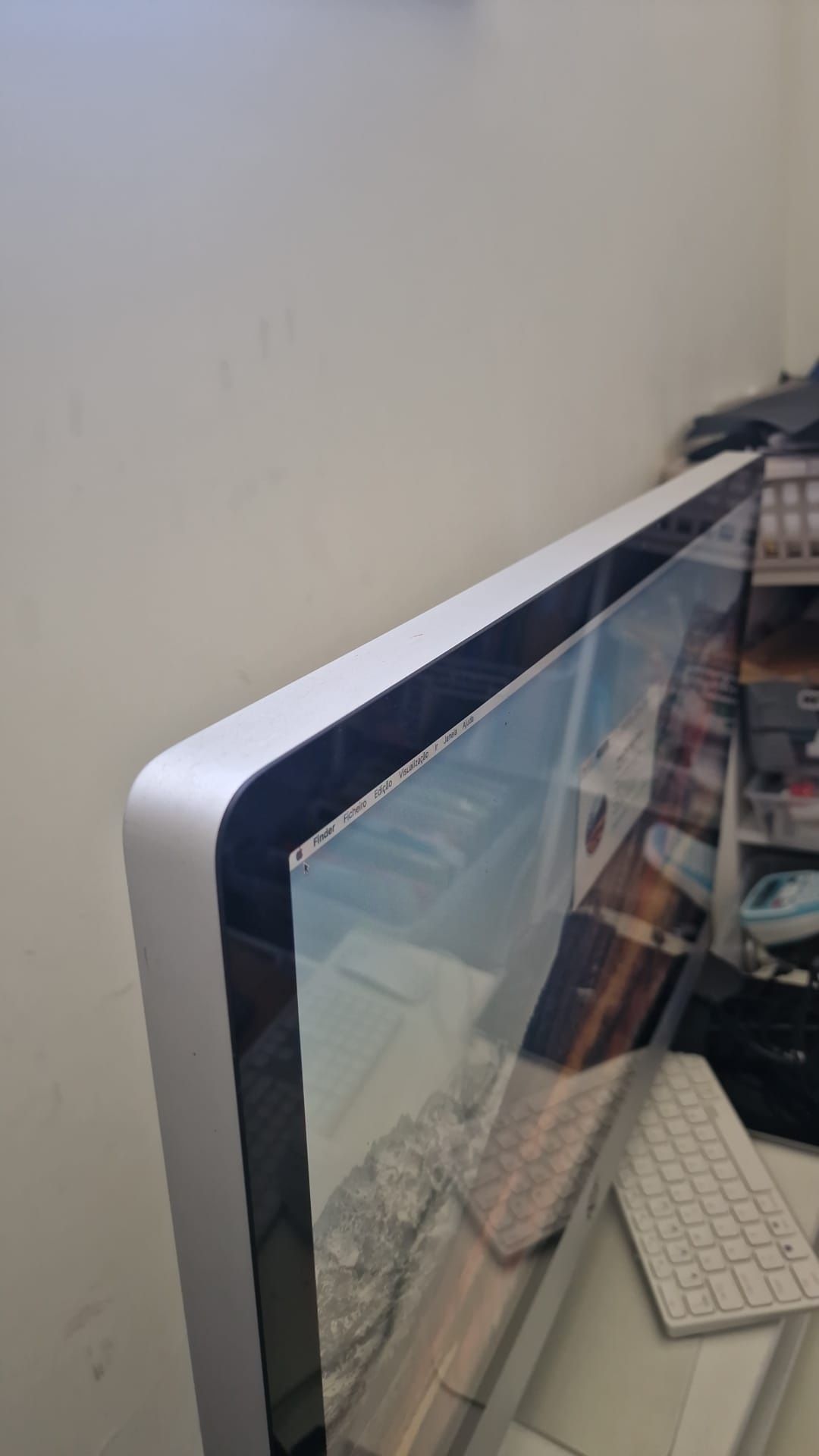 iMac 2010 i5 com 8GB de RAM em Excelente Estado + Teclado e Rato