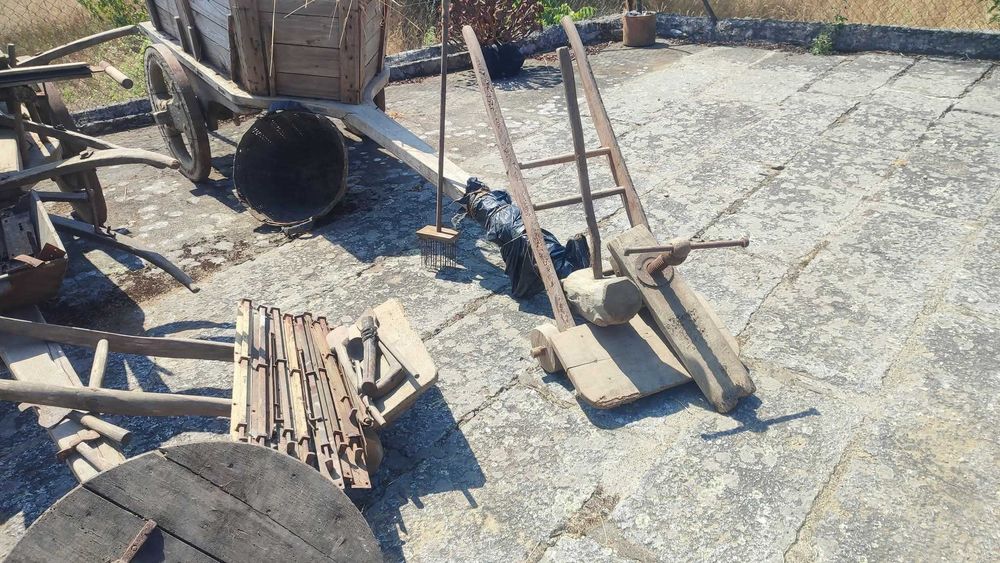 Carro de bois e outros