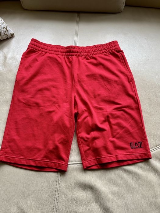 Emporio Armani  EA7 krutkie spodenki  orginalne roz L/Xl