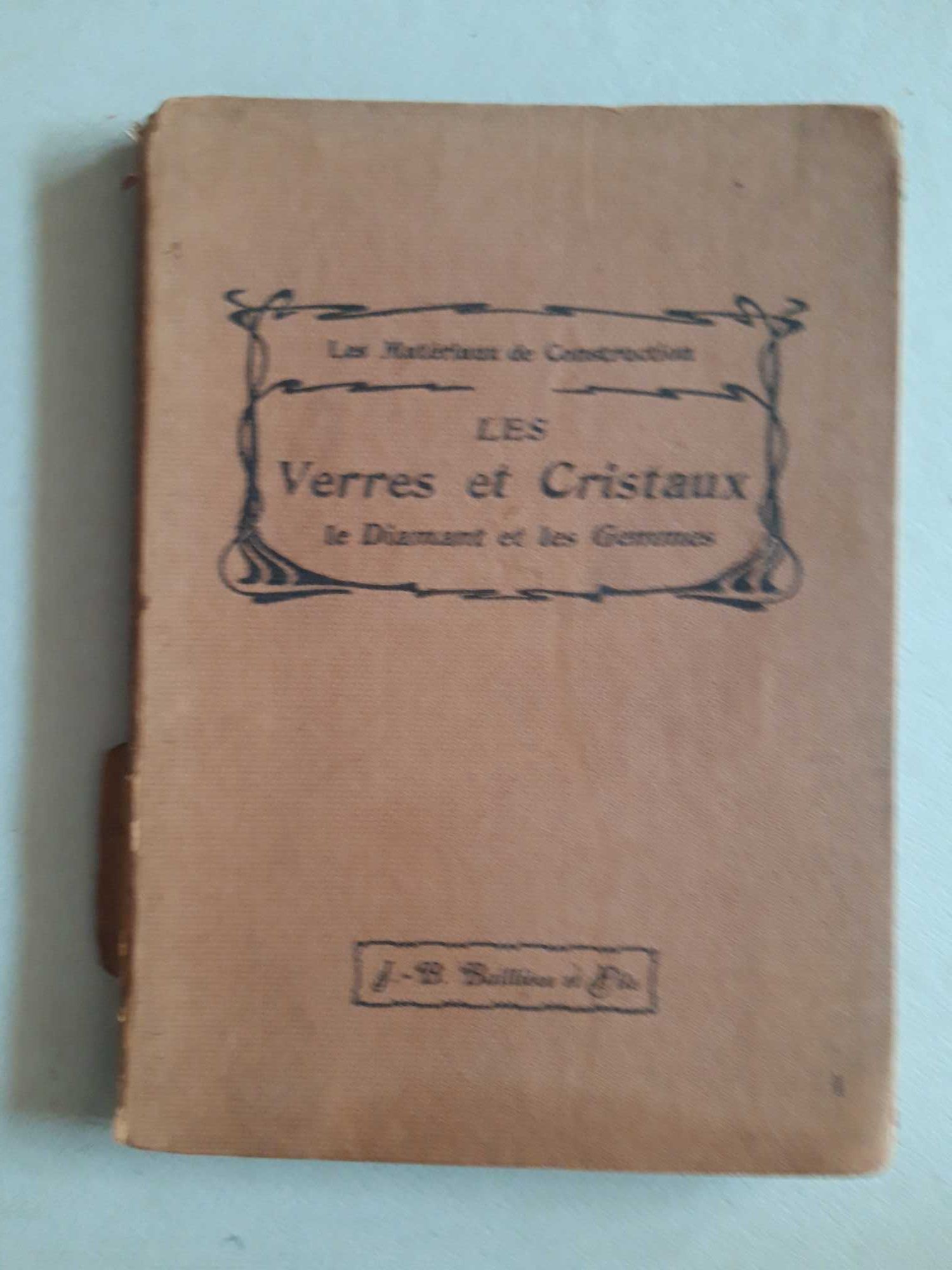 Livro Ref Par1 - Verres et Cristaux