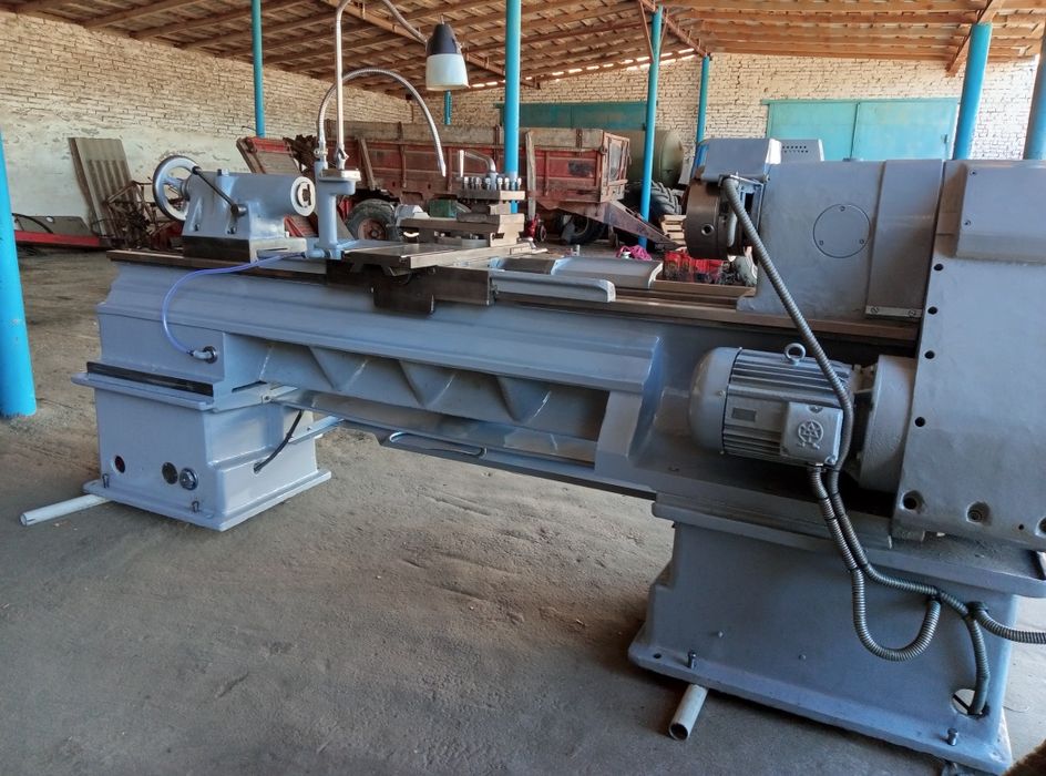 Продам токарний станок  s1-250/1500