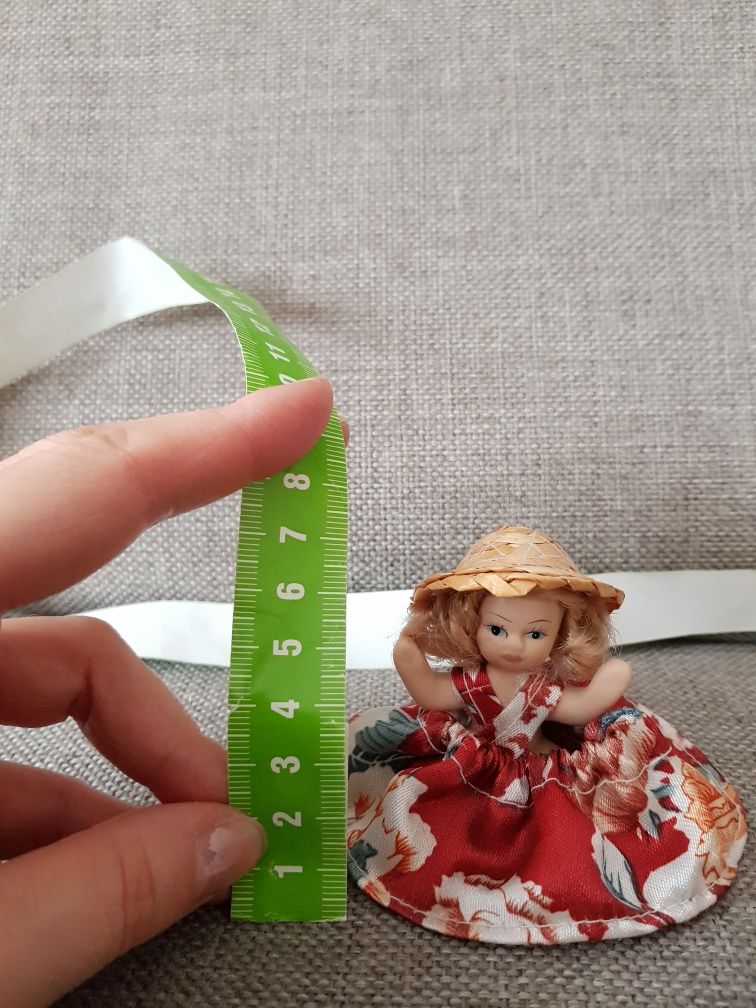 Porcelanowa laleczka mini
