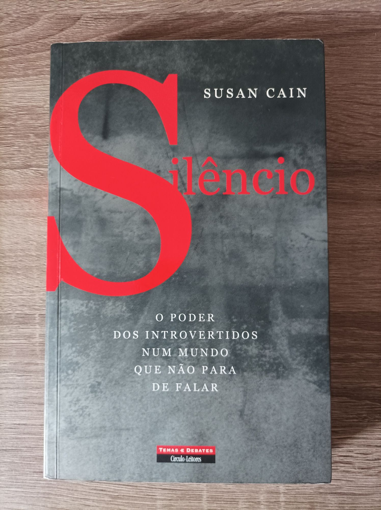 Livro "Silêncio" de Susana Cain