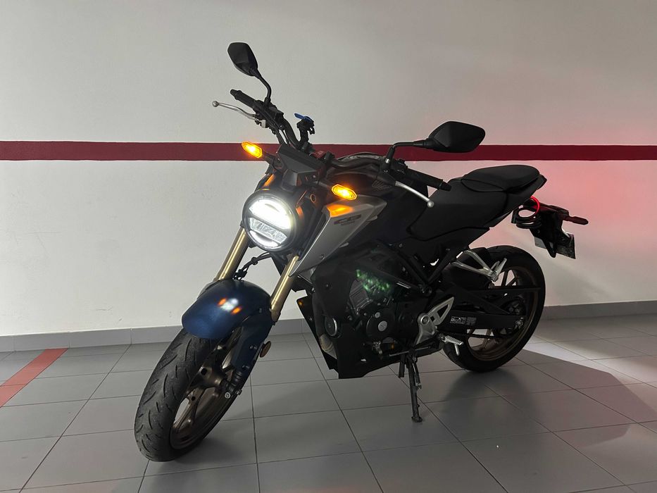 Honda CB125R - 2021