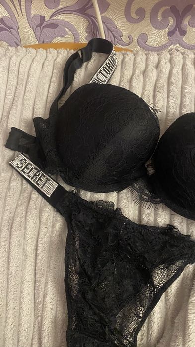 Новий комплект Victoria’s Secret