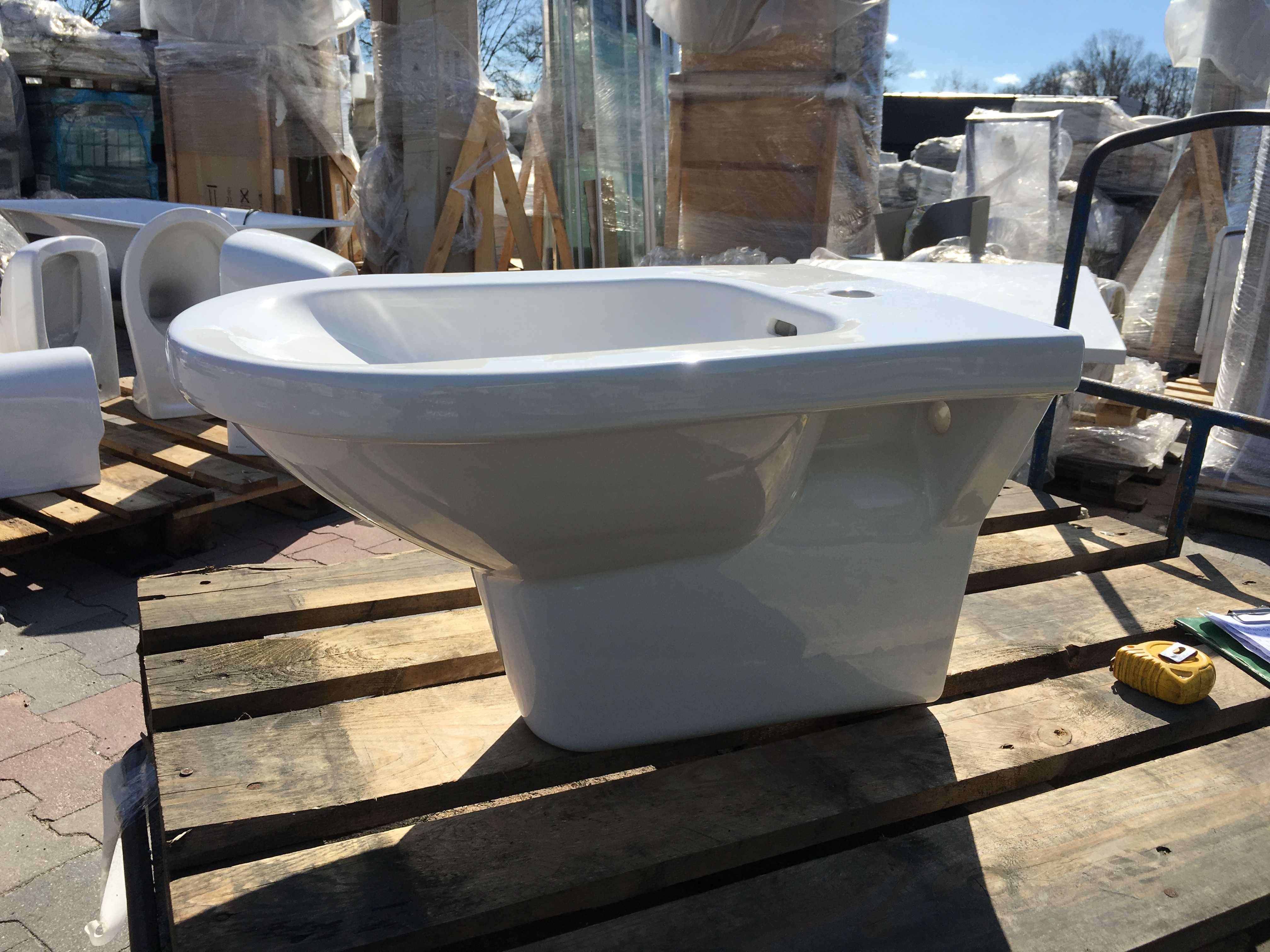 Bidet podwieszany 58x36 firmy LAUFEN