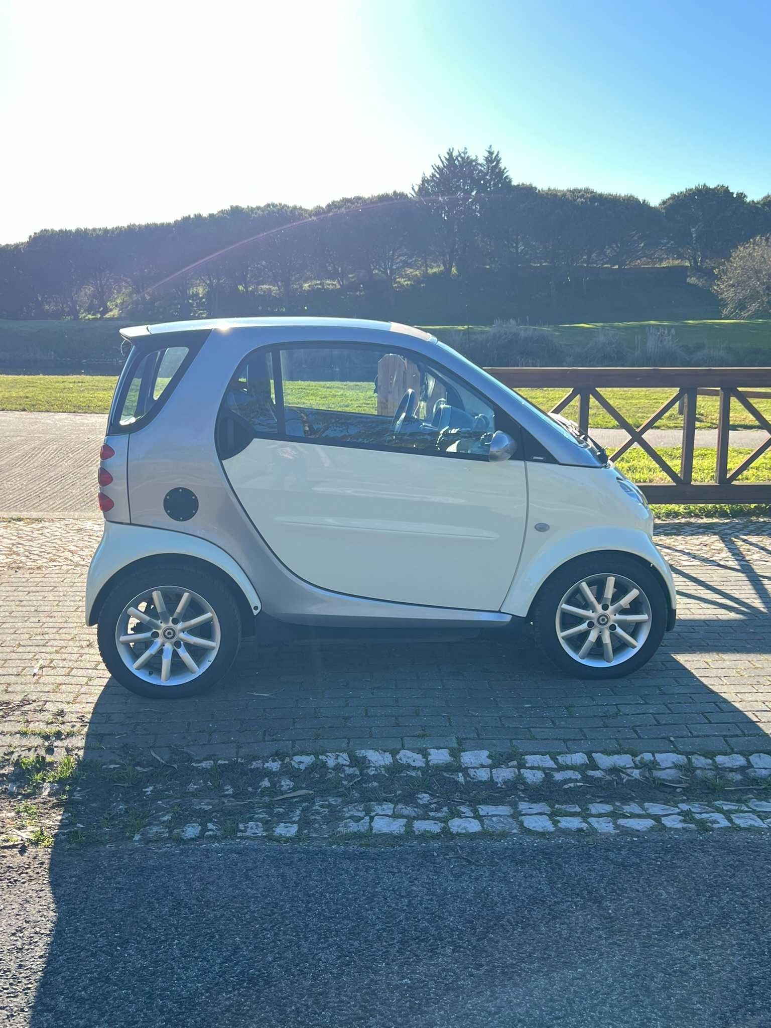 Smart Fortwo Coupe CDI 0.8 Passion | Maio 2005 | Poucos KMs