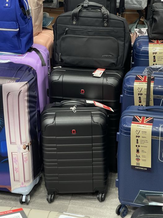Валіза Wenger Amplar, Carry-On Hardside suitcase, мала, -29%