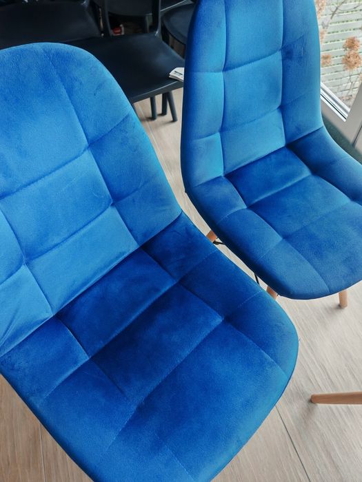 Komplet 4 krzeseł do jadalni