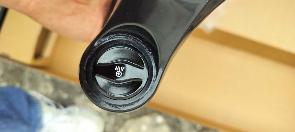 rock shox yari rc 150mm nova