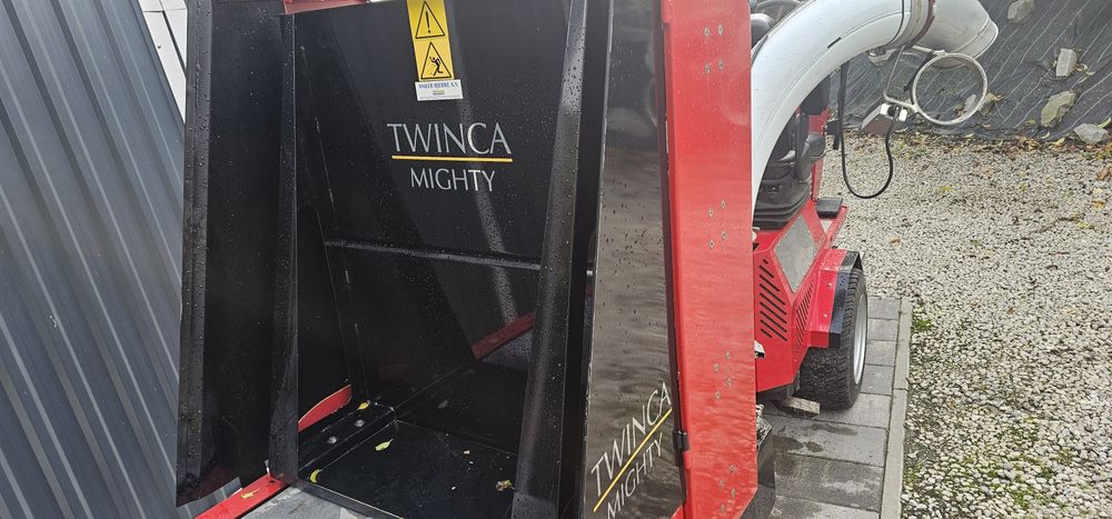 Traktorek 4cyl.Nowy model samojezdna scielarka Twinca samobieżna