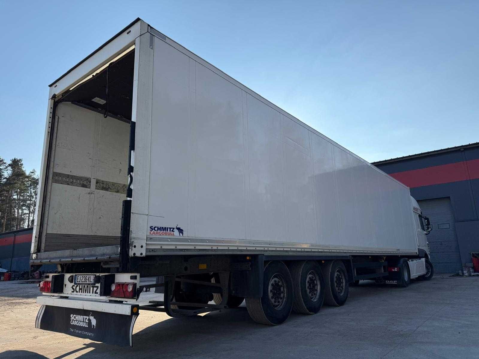 Schmitz Izoterma Kontener Box, 2017r, roleta , 481083 km , z Francji