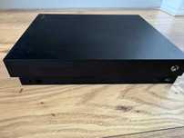 Konsola Microsoft Xbox One X 1TB z 2 padami i 14 gier