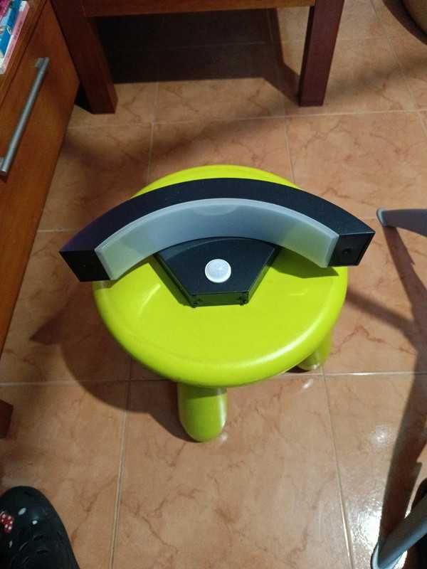 Aplique de parede exterior/interior com sensor de movimento.