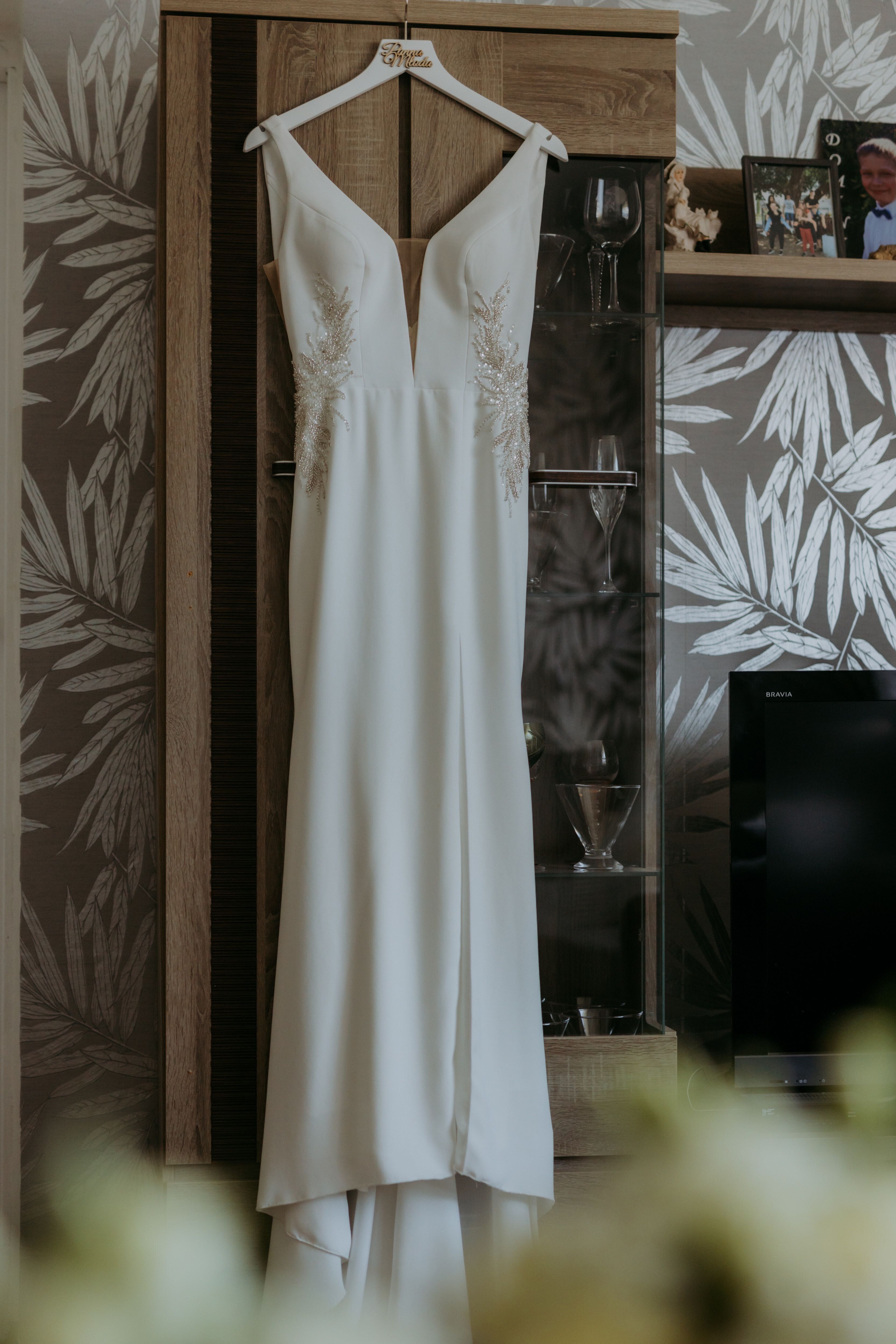Elegancka suknia ślubna