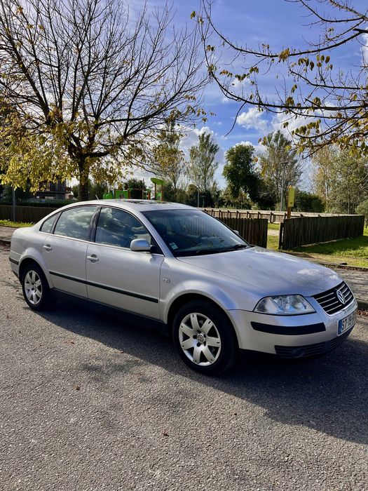 Volkswagen Passat 1.9 TDI PD 130 (258.000 Kms)