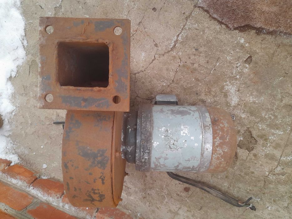 Вентилятор вытяжной (улитка) 380 в. 600 вт. 2800 об. мин.