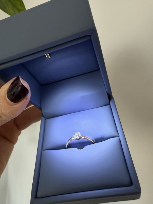 Каблучка з діамантами