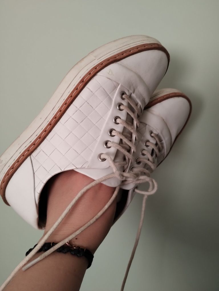 Buty skórzane białe rozmiar 37 damskie