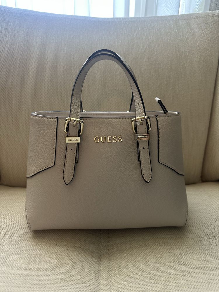Сумка  жіночя  Guess ( оригінал )