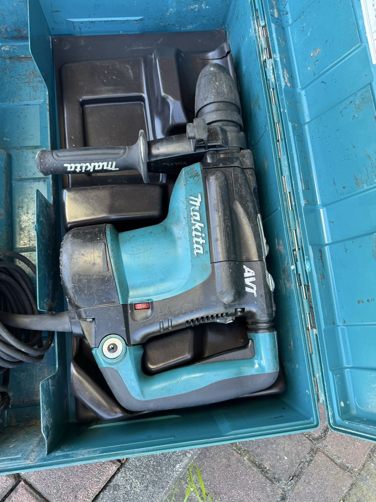 Mlot wiercaco kujacy makita HR4011C sds max 1100w 230v
