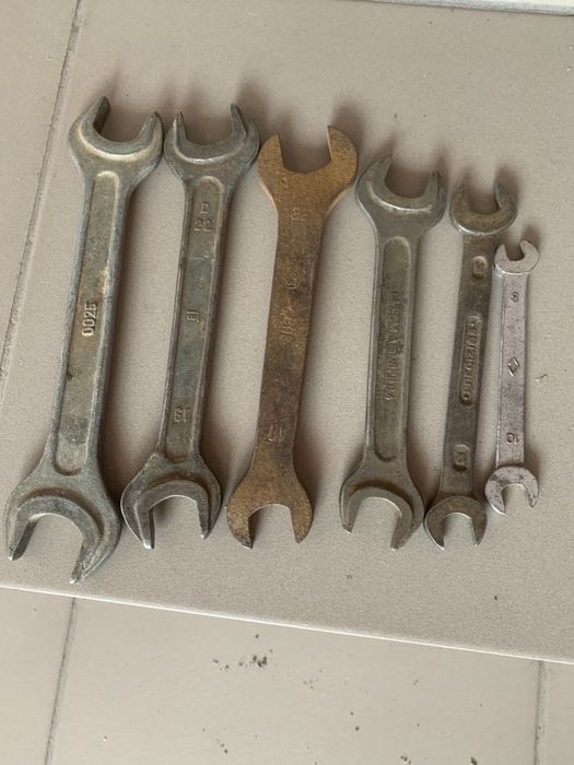 Ключи рожковые .