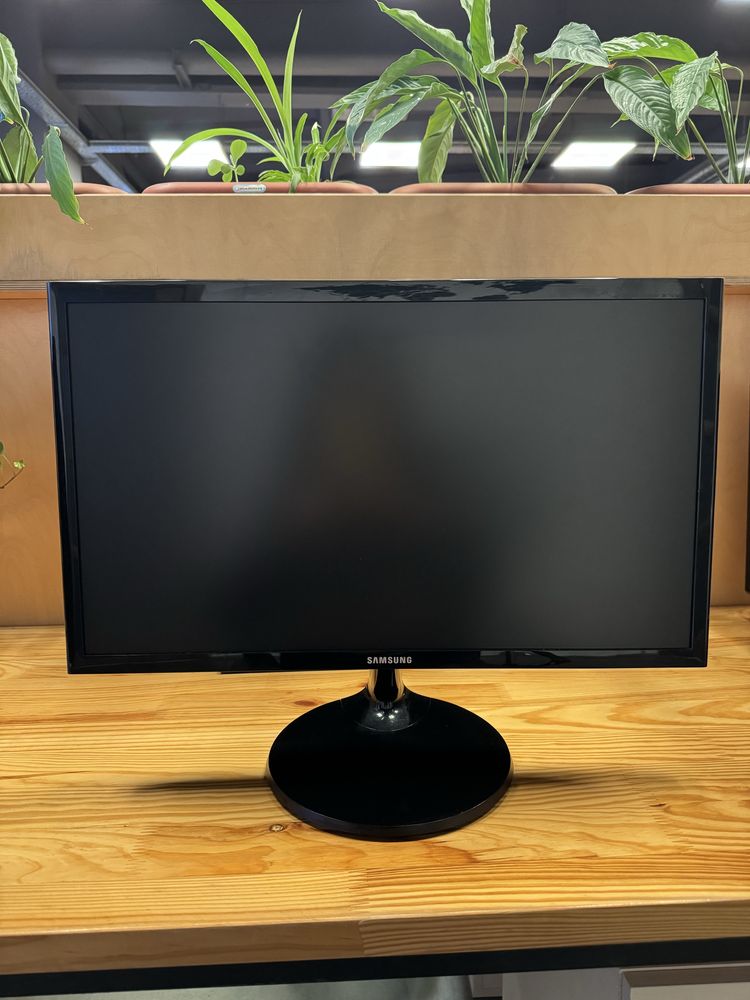Монітор Samsung LS22F350FHIXCI, діагональ 21,5