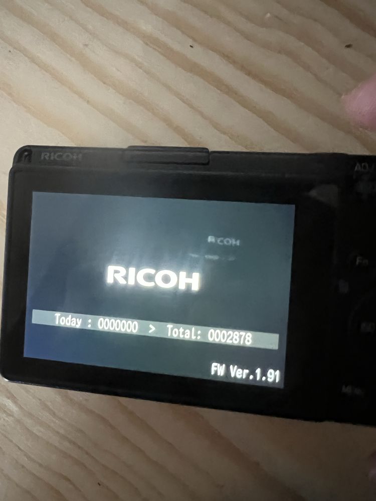 Camera Ricoh GR iii