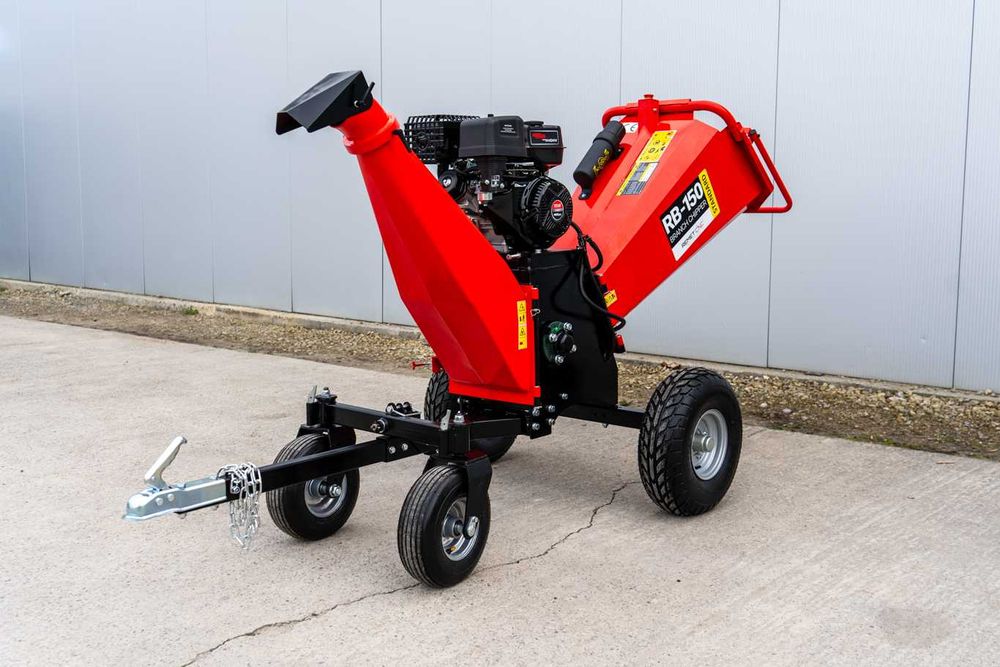 Rębak spalinowy REMET RB-150 == rozdrabniacz do gałęzi