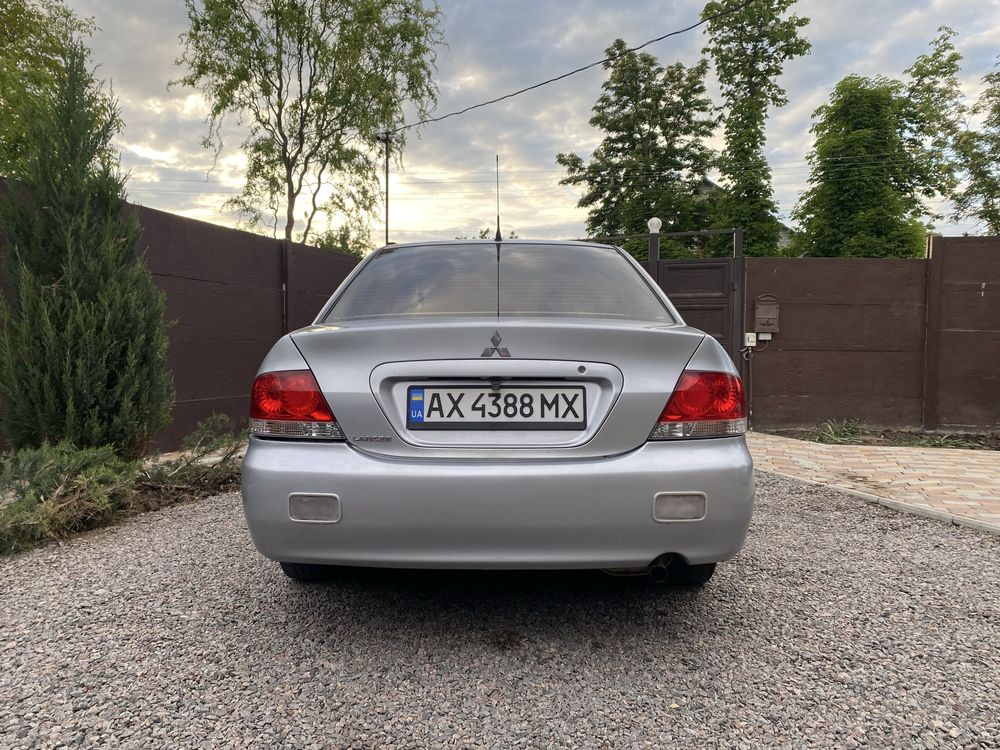 Доглянутий Lancer 9 Лансер 9