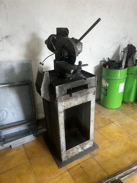 Maquina de cortar ferro serrote circular com serra