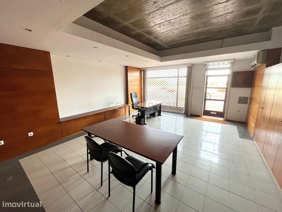 Loja para arrendamento - Marvila -  Lisboa