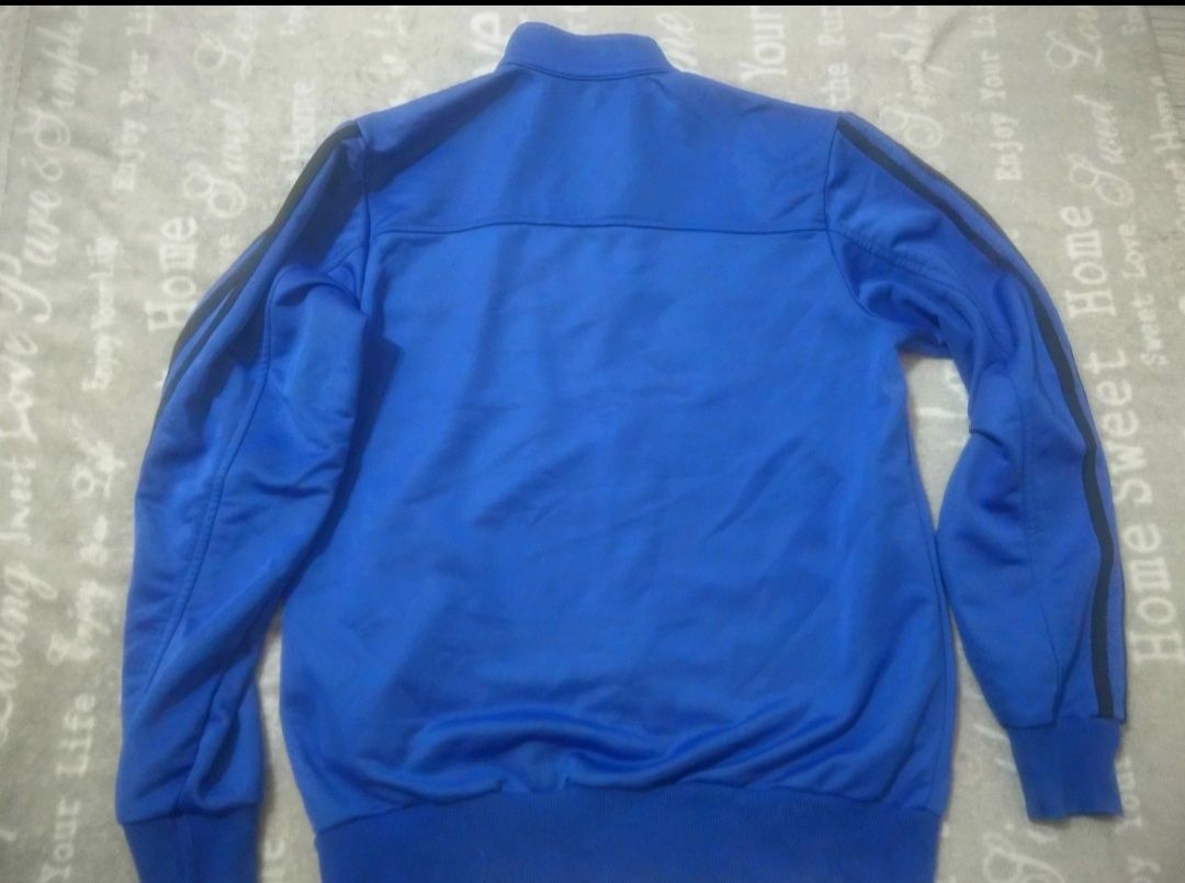 Niebieska bluza Adidas