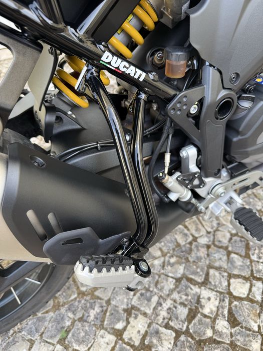 Ducati DesertX como nova
