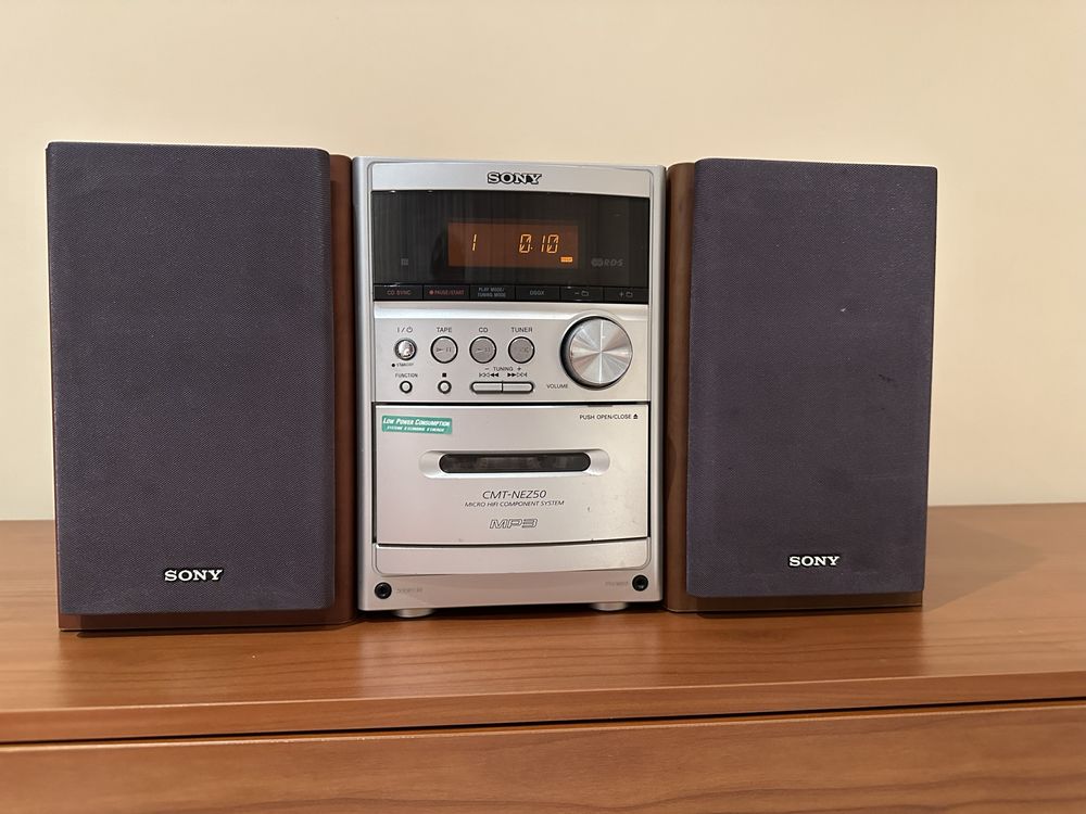 Mini wieża stereo Sony CMT-NEZ50