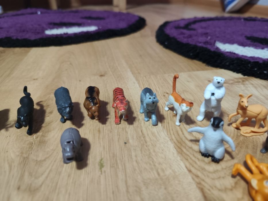 Фігурки тварин з кіндера