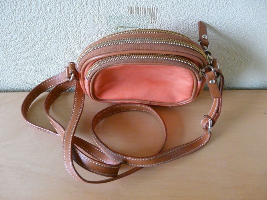 Włoska torebeczka z prawdziwej skóry Valentina mała torebka