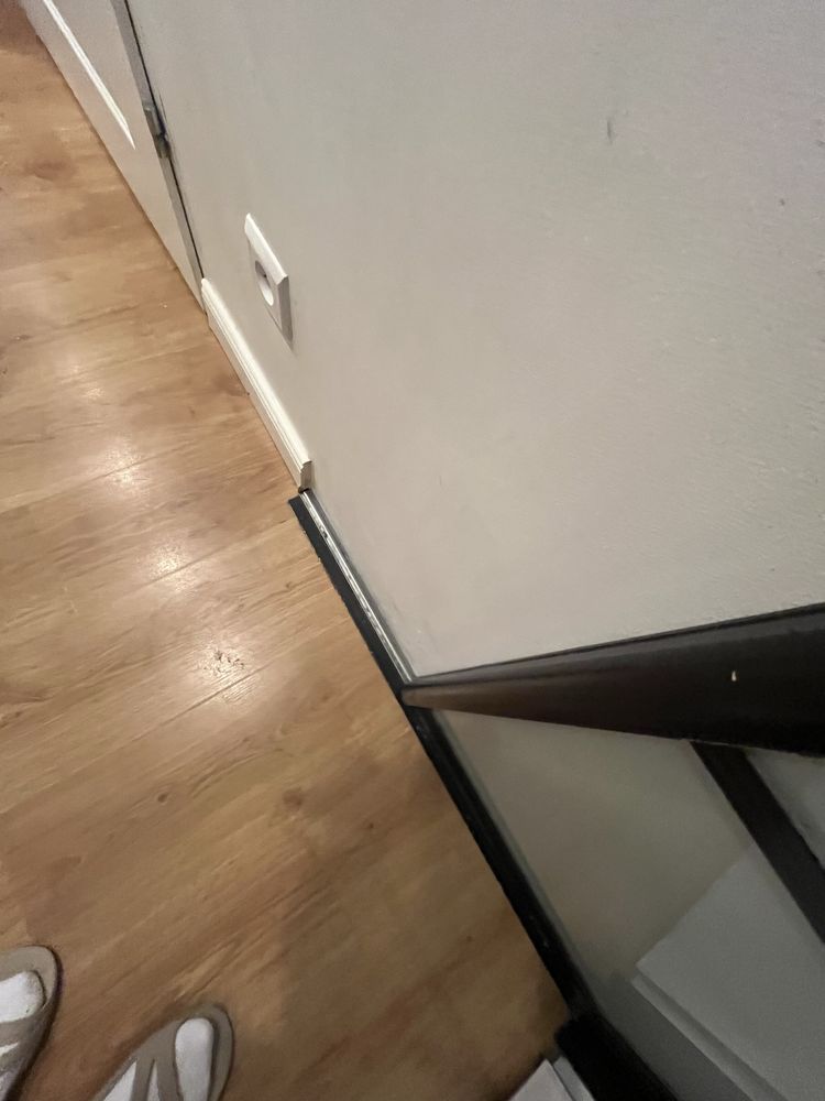 Drzwi do szafy rypu Komandor z prowadnicami